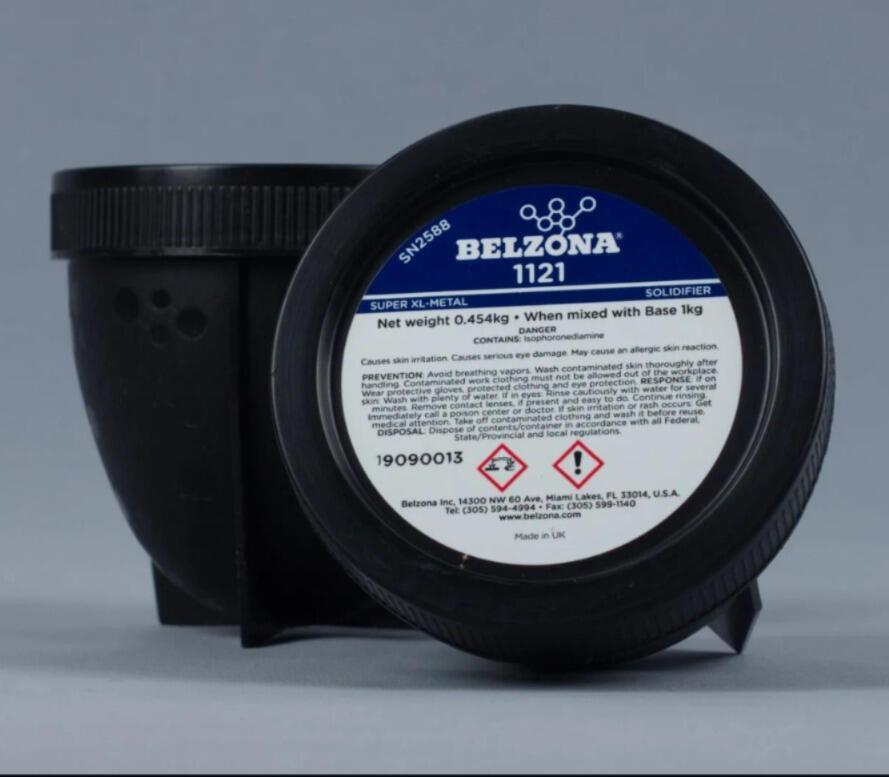 Belzona 1121 (Super XL-Metal) Un compuesto de reparación de 2 partes a base de resina epoxi, libre de solventes y reforzado con aleación de acero al silicio, para la reparación y el revestimiento de metales.