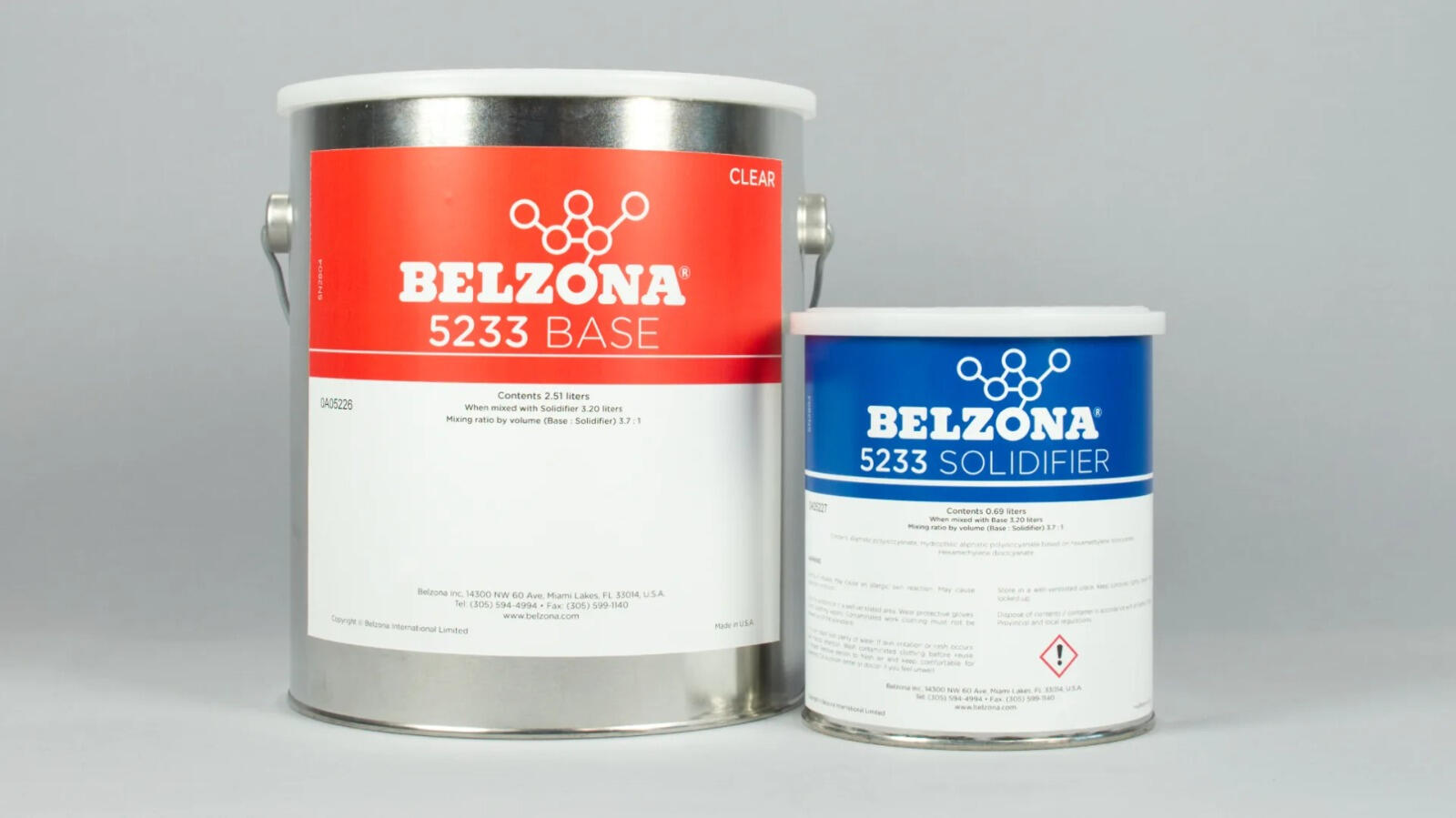 Un compuesto reparador de 2 partes libre de solventes a base de resina epoxi reforzado con aleación de acero al silicio para la reparación de metales.